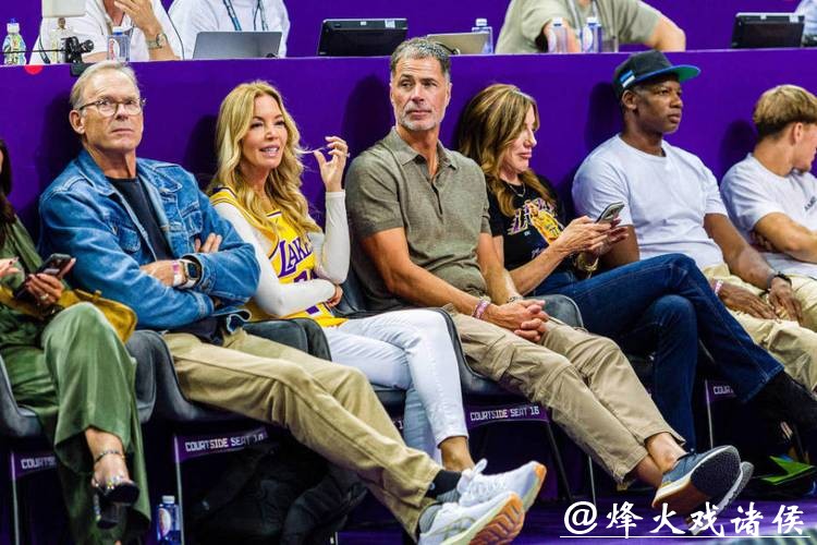 巴斯家族的宫斗大戏,怎么把詹姆斯拉下水了? 巴斯家族的宫斗大戏,怎么把詹姆斯拉下水了?